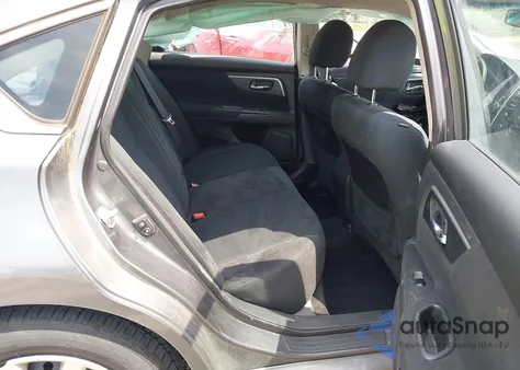 2015 Nissan Altima 2.5 S z USA, uszkodzony, nr VIN 1N4AL3AP1FN346147